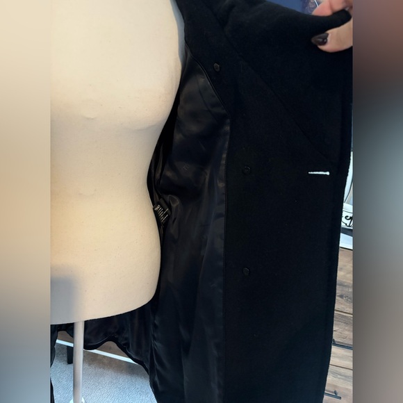 Ellen Tracy Elegant Black Coat - Picture 11 of 13